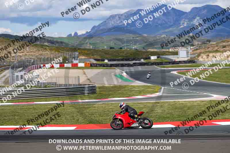 cadwell no limits trackday;cadwell park;cadwell park photographs;cadwell trackday photographs;enduro digital images;event digital images;eventdigitalimages;navarra;no limits trackdays;peter wileman photography;racing digital images;trackday digital images;trackday photos